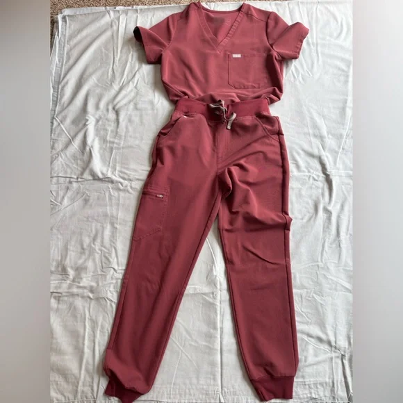 Figs Women's Scrub Set in Dark Cherry - Picture 1 of 4